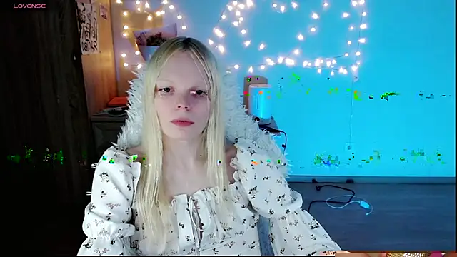 Emily Nyaffee online show from 03/23/25, 01:53