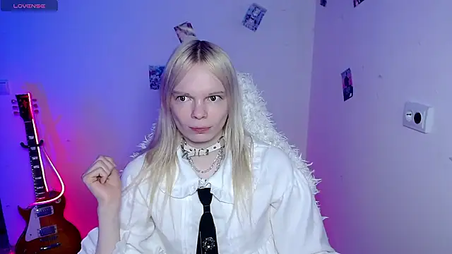 Emily Nyaffee online show from 03/11/26, 08:25