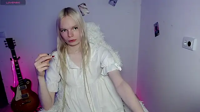 Snapshot of Emily_Nyaffee chatting on 01/15/26, 10:29 Emily Nyaffee online show from 01/15/26, 10:29