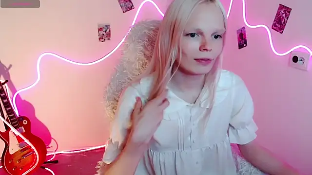 Emily Nyaffee online show from 09/10/25, 05:23