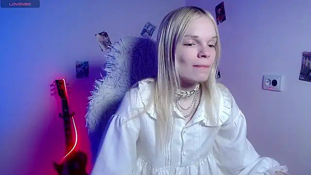 Emily Nyaffee online show from 03/22/26, 01:45