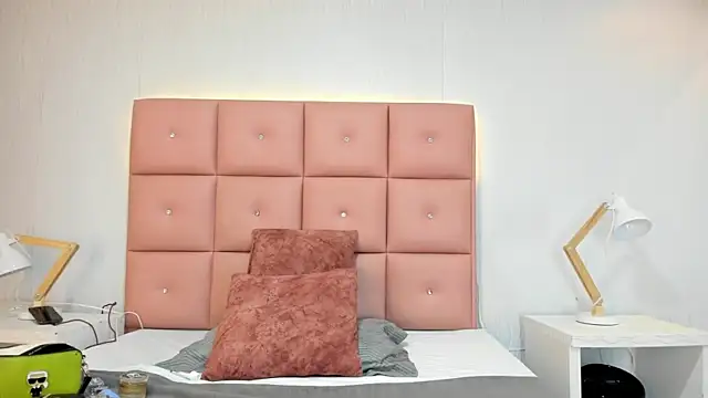 lhiamfit online show from 12/04/25, 03:55