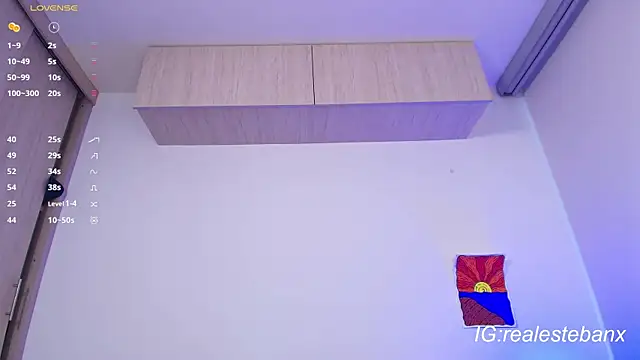 Snapshot of Esteban_Knight chatting on 09/29/25, 10:15 Esteban Knight online show from 09/29/25, 10:15