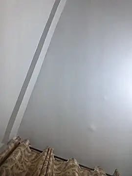 Snapshot of hornycreamybabe chatting on 10/05/25, 09:16 hornycreamybabe online show from 10/05/25, 09:16