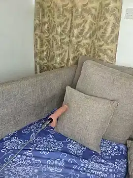 Snapshot of hornycreamybabe chatting on 01/04/25, 09:10 hornycreamybabe online show from 01/04/25, 09:10