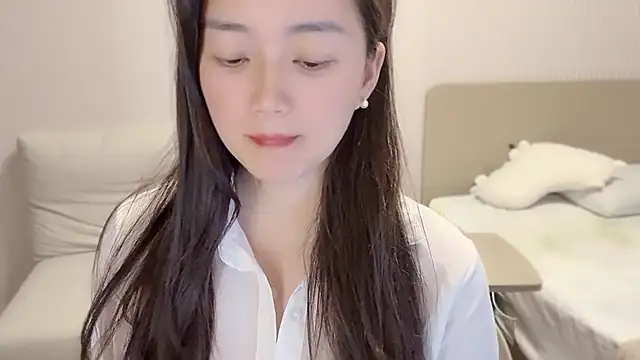 A-xena online show from 10/24/25, 02:49