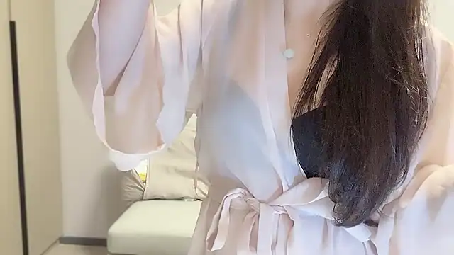 A-xena online show from 10/19/25, 02:31