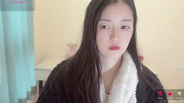 A-xena online show from 11/13/25, 06:17