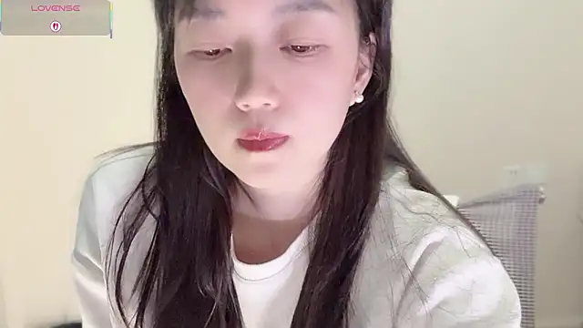 A-xena online show from 12/16/25, 02:32