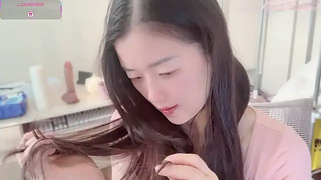 A-xena online show from 11/26/25, 02:33