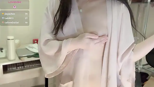 A-xena online show from 11/16/25, 02:55