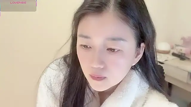 A-xena online show from 12/16/25, 02:27