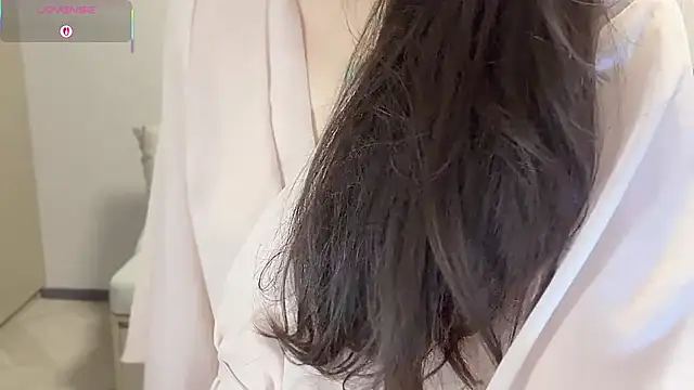 A-xena online show from 10/10/25, 02:45