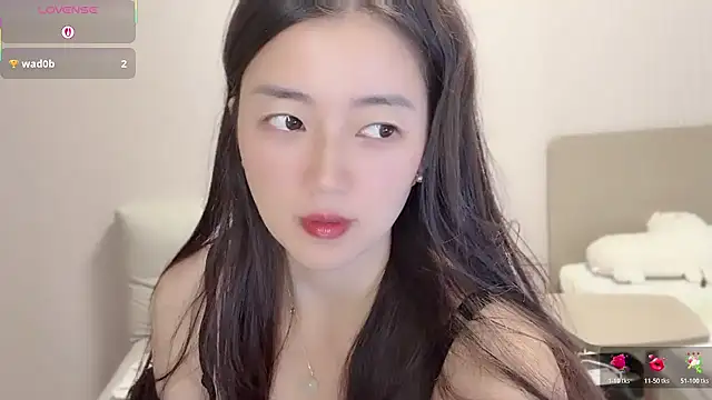 A-xena online show from 10/26/25, 03:07