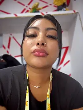 NatashaBrown12 online show from 05/25/26, 06:06