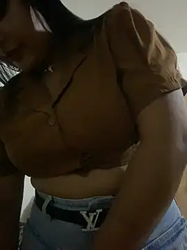 NatashaBrown12 online show from 02/18/26, 11:01