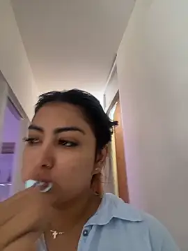 NatashaBrown12 online show from 05/18/26, 01:49