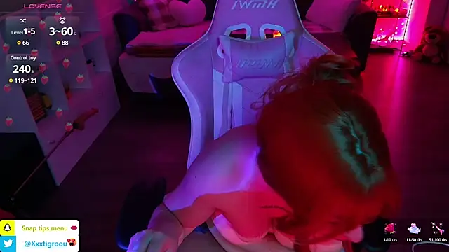 PetiteAngel666 online show from 02/15/25, 12:37