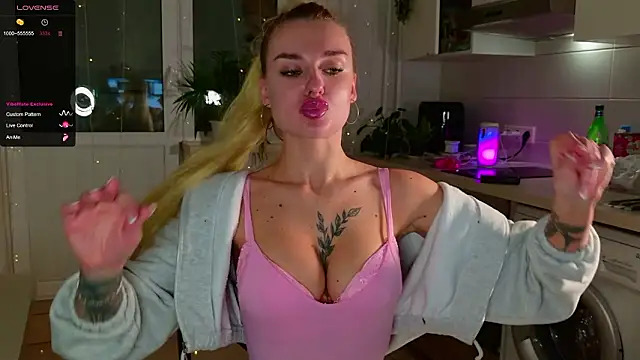 MissLovex online show from 03/10/26, 02:10