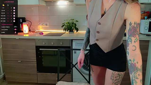 MissLovex online show from 11/10/25, 05:12