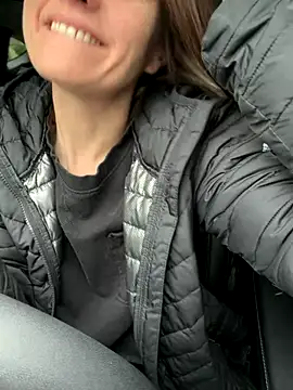 LadyLena1 online show from 12/14/25, 07:30