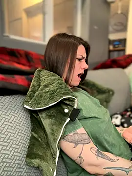 LadyLena1 online show from 12/17/25, 12:15