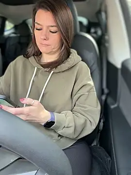 LadyLena1 online show from 11/20/25, 07:03