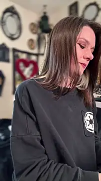 LadyLena1 online show from 05/06/26, 12:14