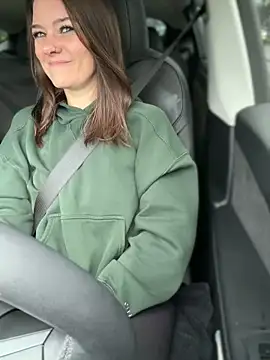 LadyLena1 online show from 12/05/25, 07:01