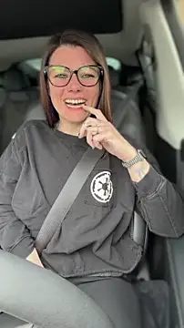 LadyLena1 online show from 05/29/26, 06:14