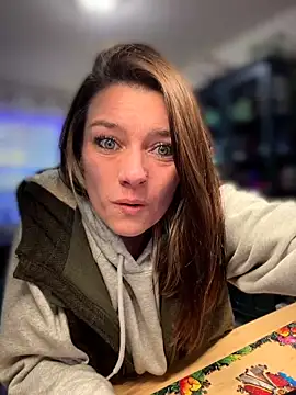 LadyLena1 online show from 11/08/25, 12:14