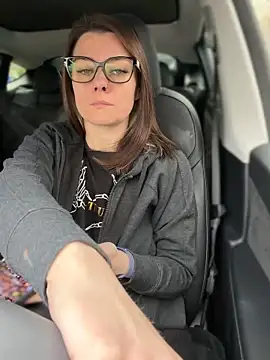 LadyLena1 online show from 10/30/25, 06:05