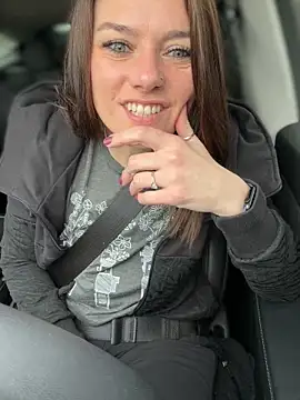 LadyLena1 online show from 11/15/25, 06:56