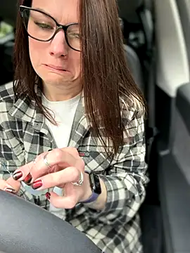 LadyLena1 online show from 10/21/25, 06:07