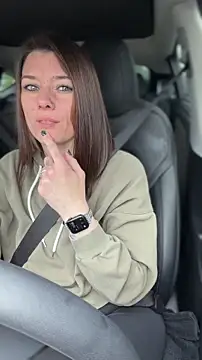 LadyLena1 online show from 05/10/26, 06:10