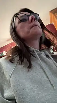 LadyLena1 online show from 04/07/26, 09:38