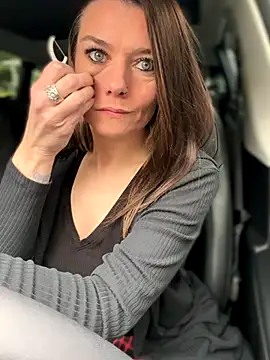 LadyLena1 online show from 10/28/25, 10:09