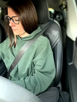 LadyLena1 online show from 11/06/25, 07:51