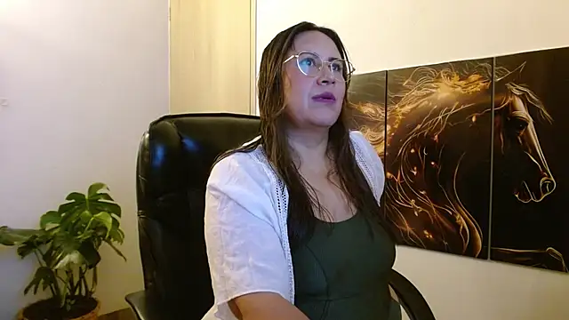 amalia brunette online show from 04/14/26, 11:21