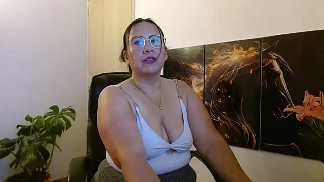 amalia brunette online show from 05/04/26, 10:12