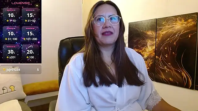 amalia brunette online show from 02/11/26, 01:05