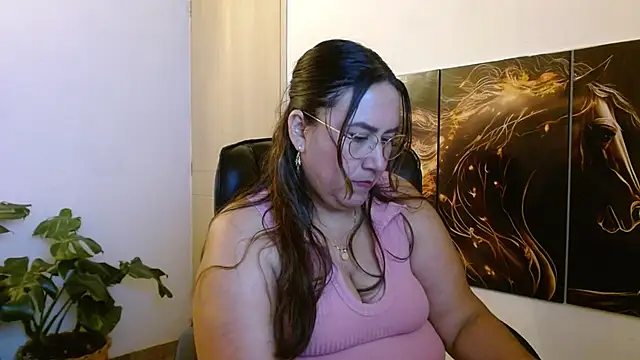 amalia brunette online show from 06/11/26, 12:32