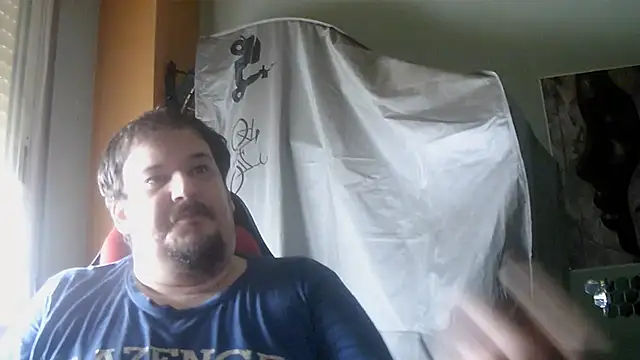 Snapshot of porkorossy chatting on 07/16/26, 07:27 porkorossy online show from 07/16/26, 07:27