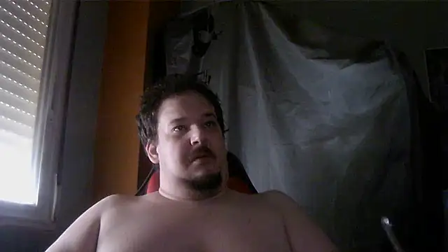 Snapshot of porkorossy chatting on 06/18/26, 07:29 porkorossy online show from 06/18/26, 07:29