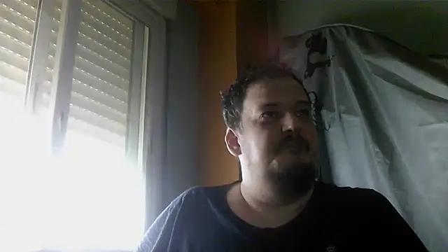 Snapshot of porkorossy chatting on 04/18/26, 07:11 porkorossy online show from 04/18/26, 07:11