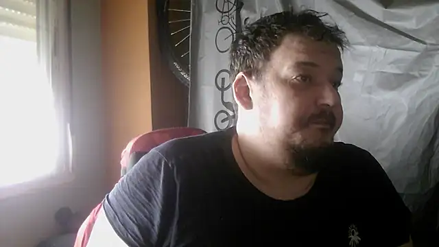 Snapshot of porkorossy chatting on 04/19/26, 07:42 porkorossy online show from 04/19/26, 07:42
