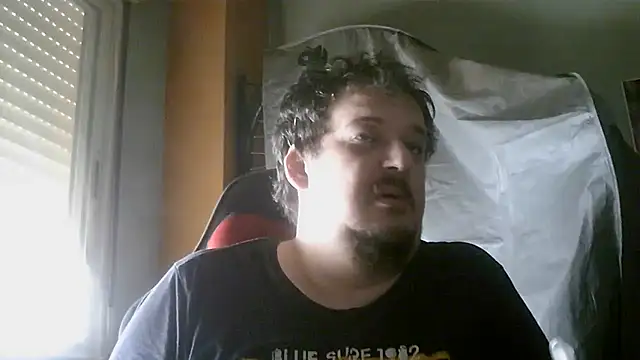 Snapshot of porkorossy chatting on 07/06/26, 08:32 porkorossy online show from 07/06/26, 08:32
