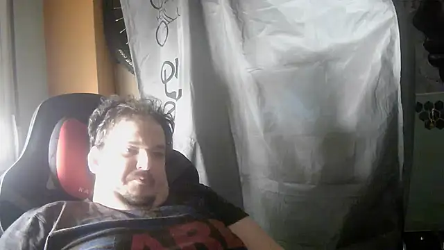 Snapshot of porkorossy chatting on 06/06/26, 01:38 porkorossy online show from 06/06/26, 01:38