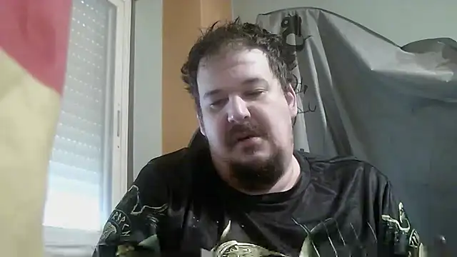Snapshot of porkorossy chatting on 05/17/26, 07:08 porkorossy online show from 05/17/26, 07:08