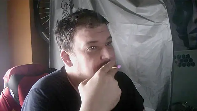 Snapshot of porkorossy chatting on 04/21/26, 07:26 porkorossy online show from 04/21/26, 07:26